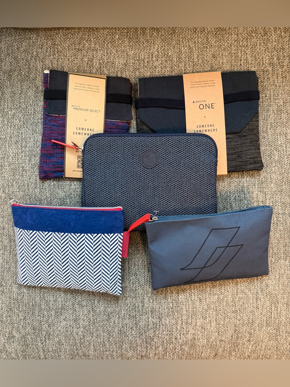 5 new unopened Travel Pouches - Delta, British Airways and Air France